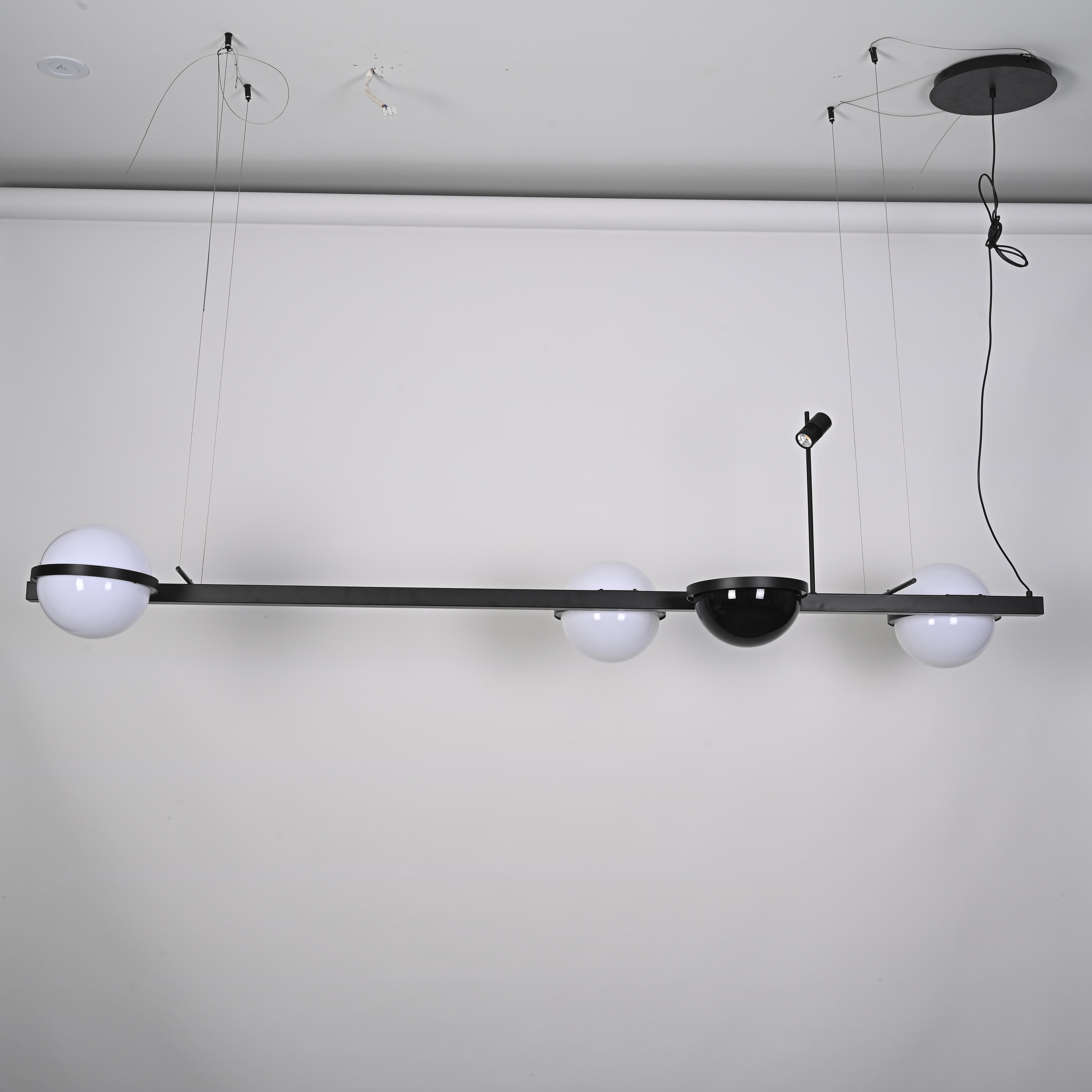 Реечный подвесной светильник PALMA Wall lamp 3 шара + 1 вазон горизонтальная 195*48*47 см, 4*LED*10, 2W, 3000, 4000, 5000K, ImperiumLoft 22.93726, Чёрный
