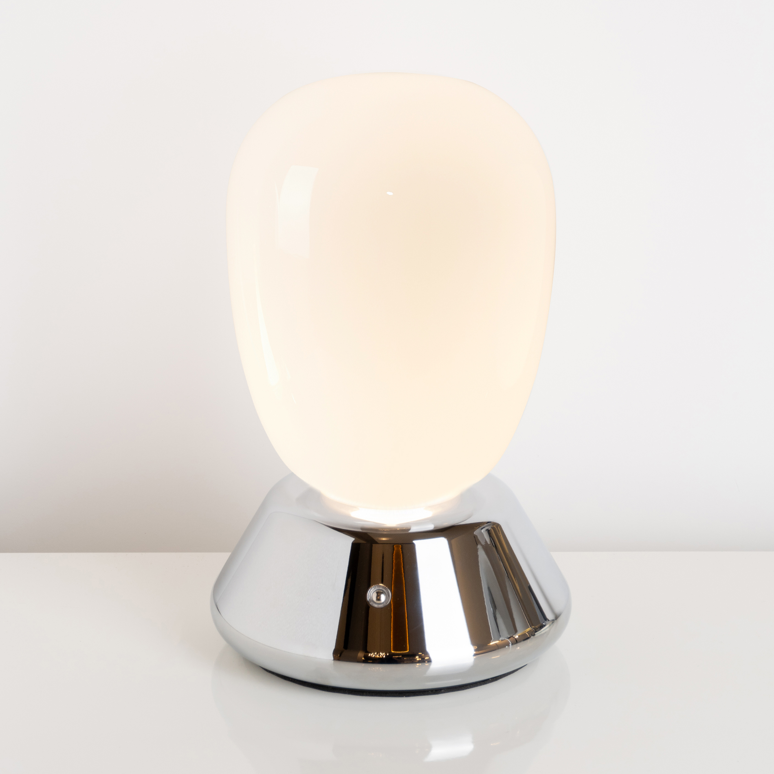 Настольная лампа диммируемая 10W 3000K матовый/хром Uovo III Lightstar 807914