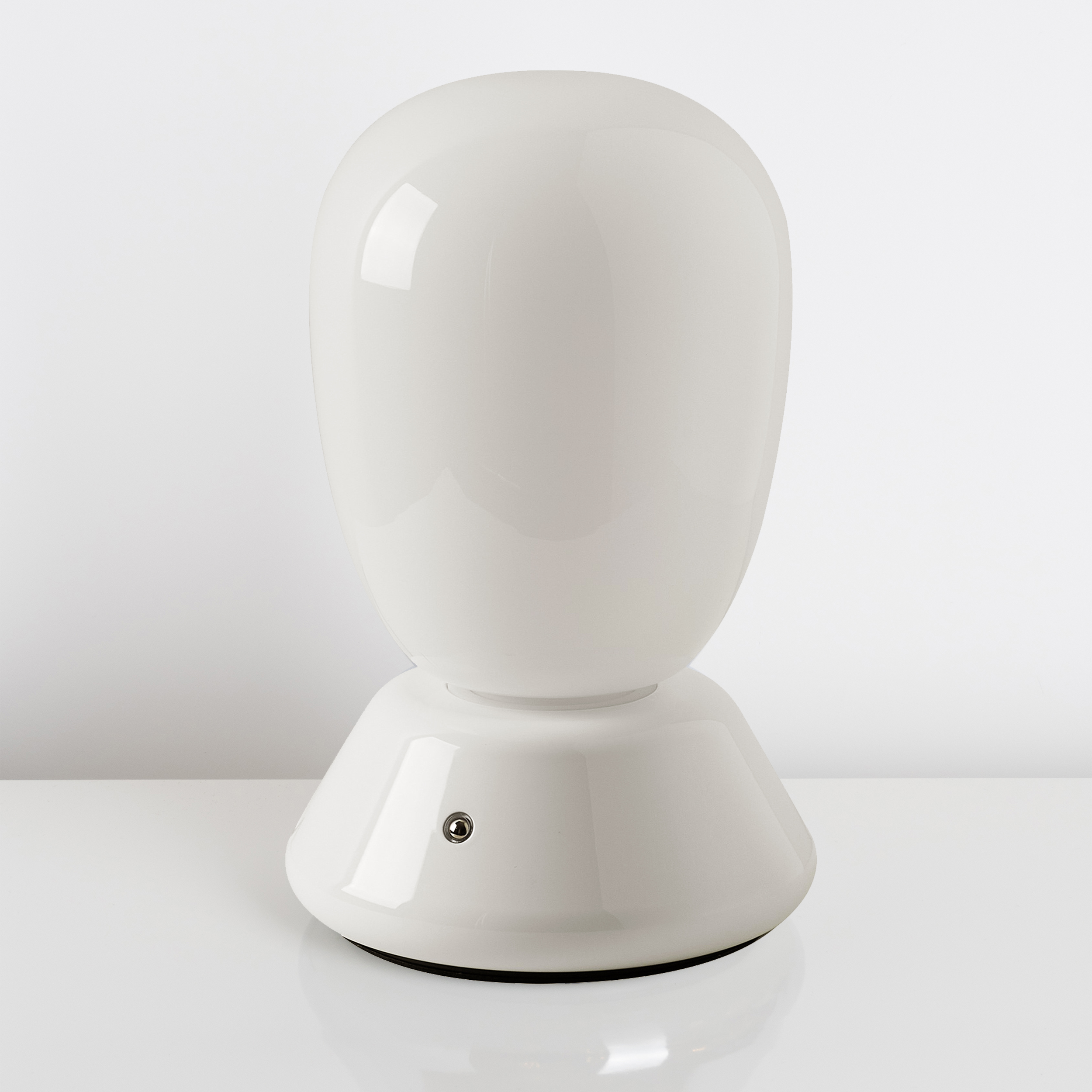 Настольная лампа диммируемая 10W 3000K матовый/белый Uovo III Lightstar 807916