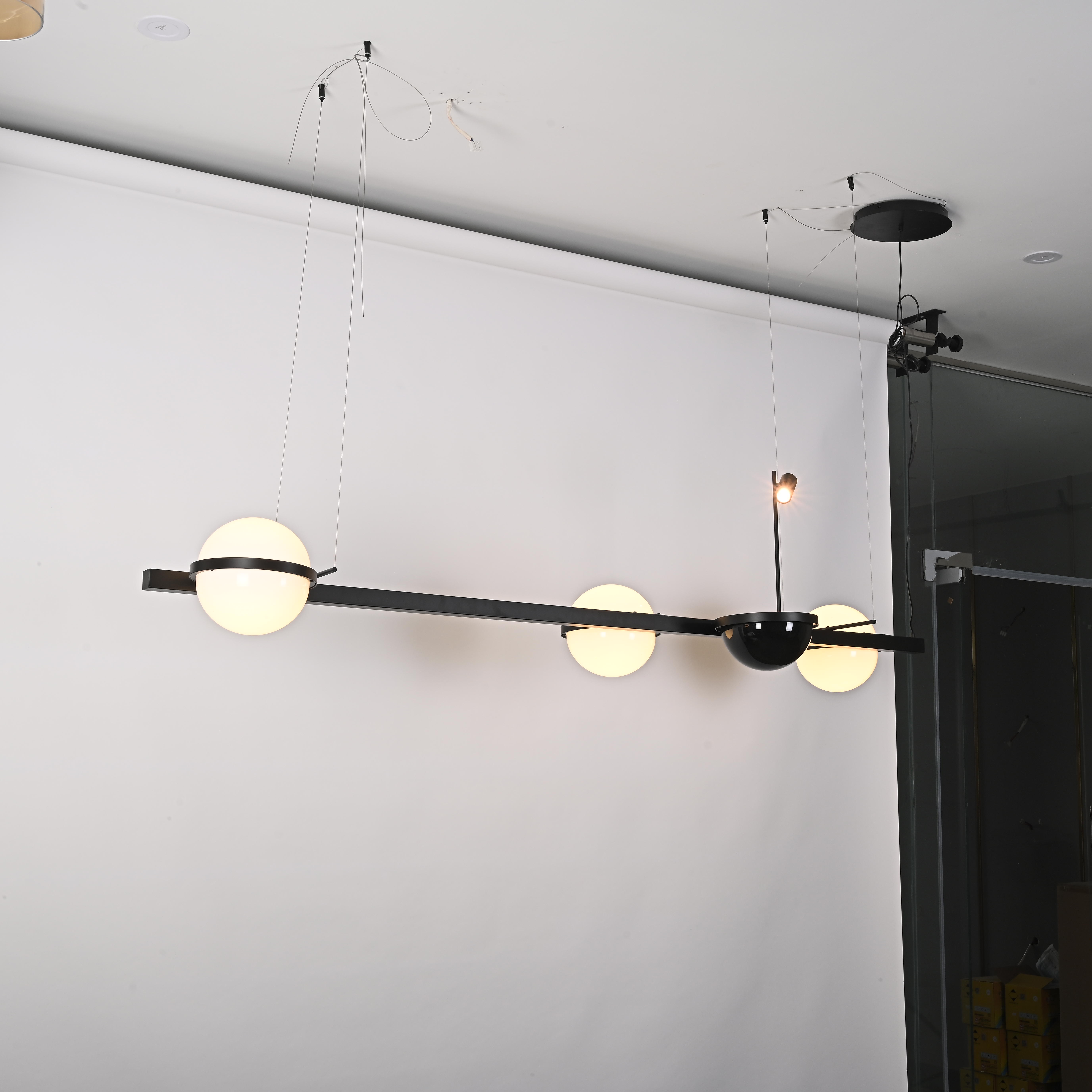 Реечный подвесной светильник PALMA Wall lamp 3 шара + 1 вазон горизонтальная 195*48*47 см, 4*LED*10, 2W, 3000, 4000, 5000K, ImperiumLoft 22.93726, Чёрный