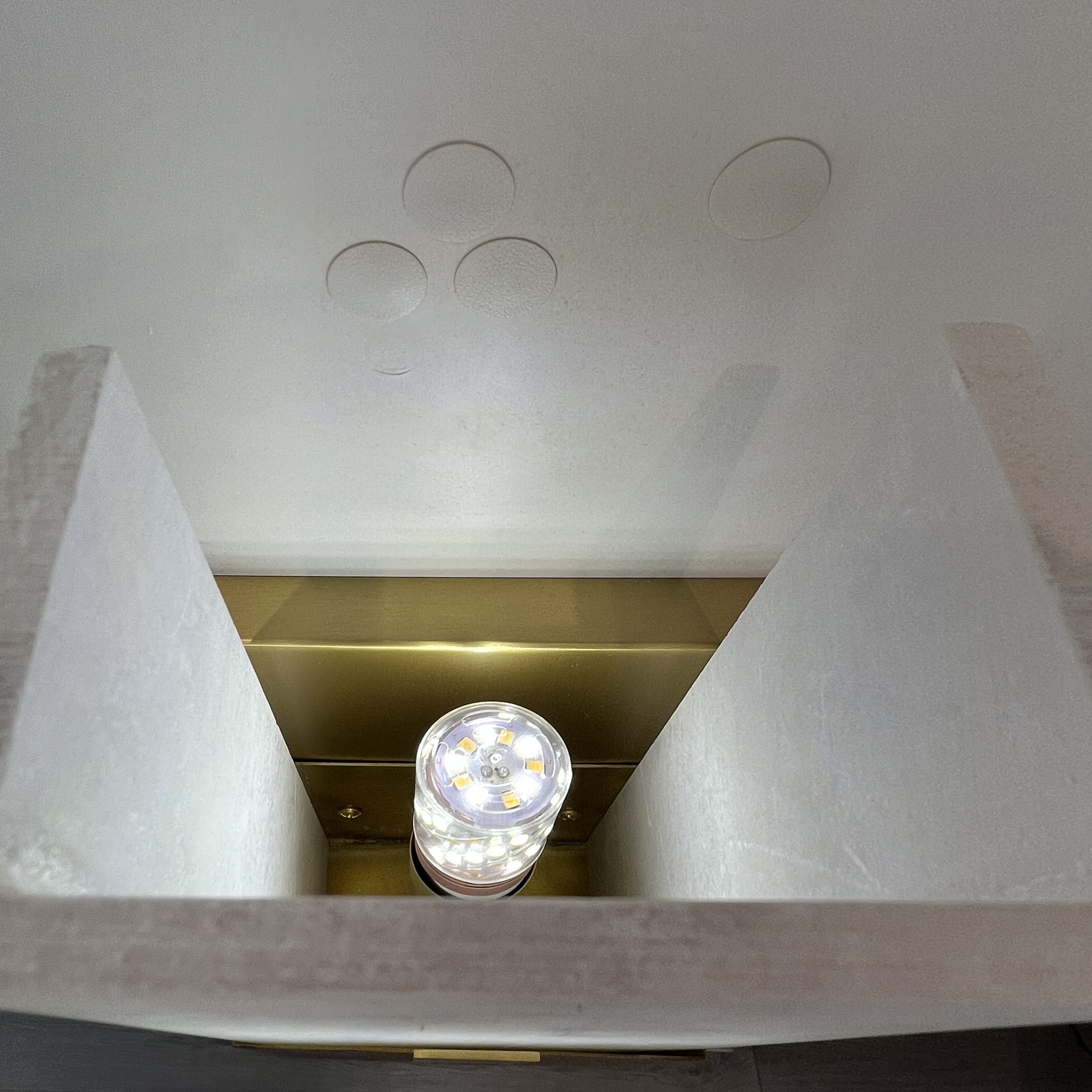 Бра Covet Short Clip Bath Sconce 18*12*35 см, 1*E27*60W, ImperiumLoft 44.297, Латунь