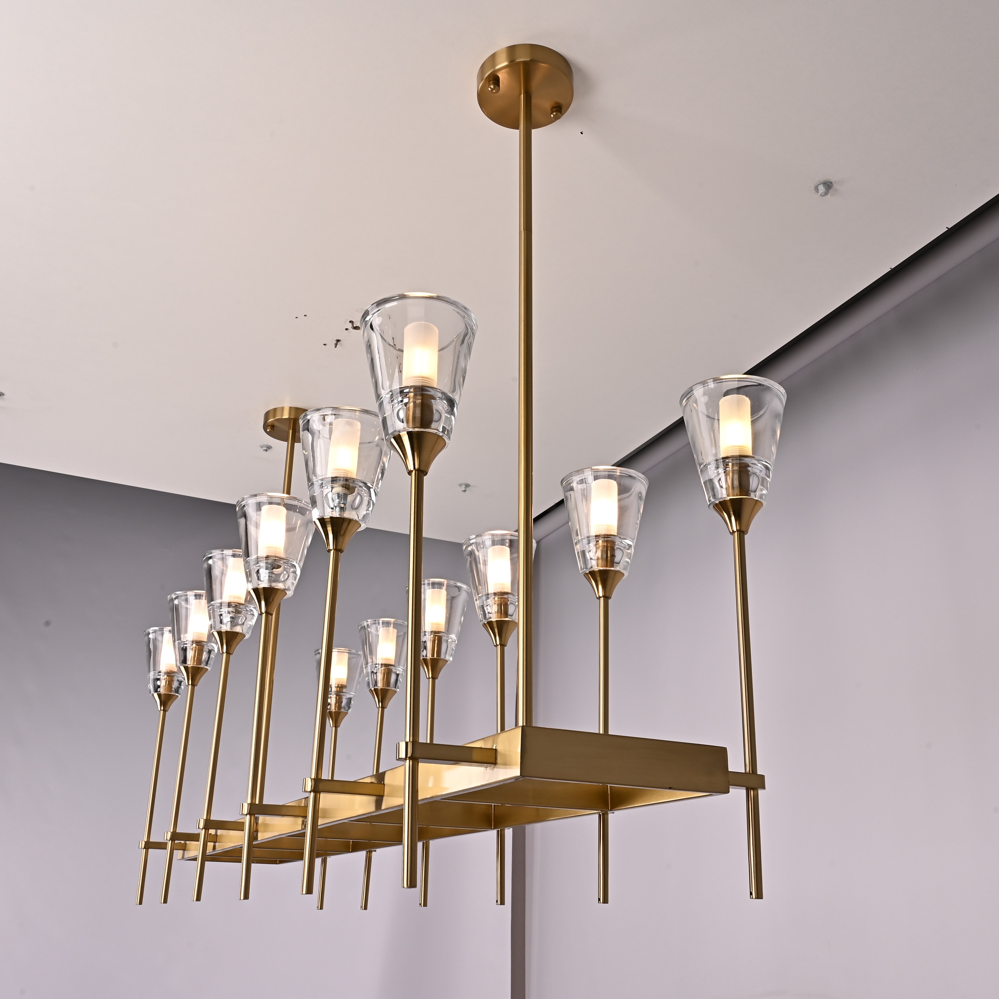 Люстра на штанге TORCHE DE VERRE Linear Chandelier 12 139*45*50 см, 12*G9*40W, ImperiumLoft 40.1548, Латунь