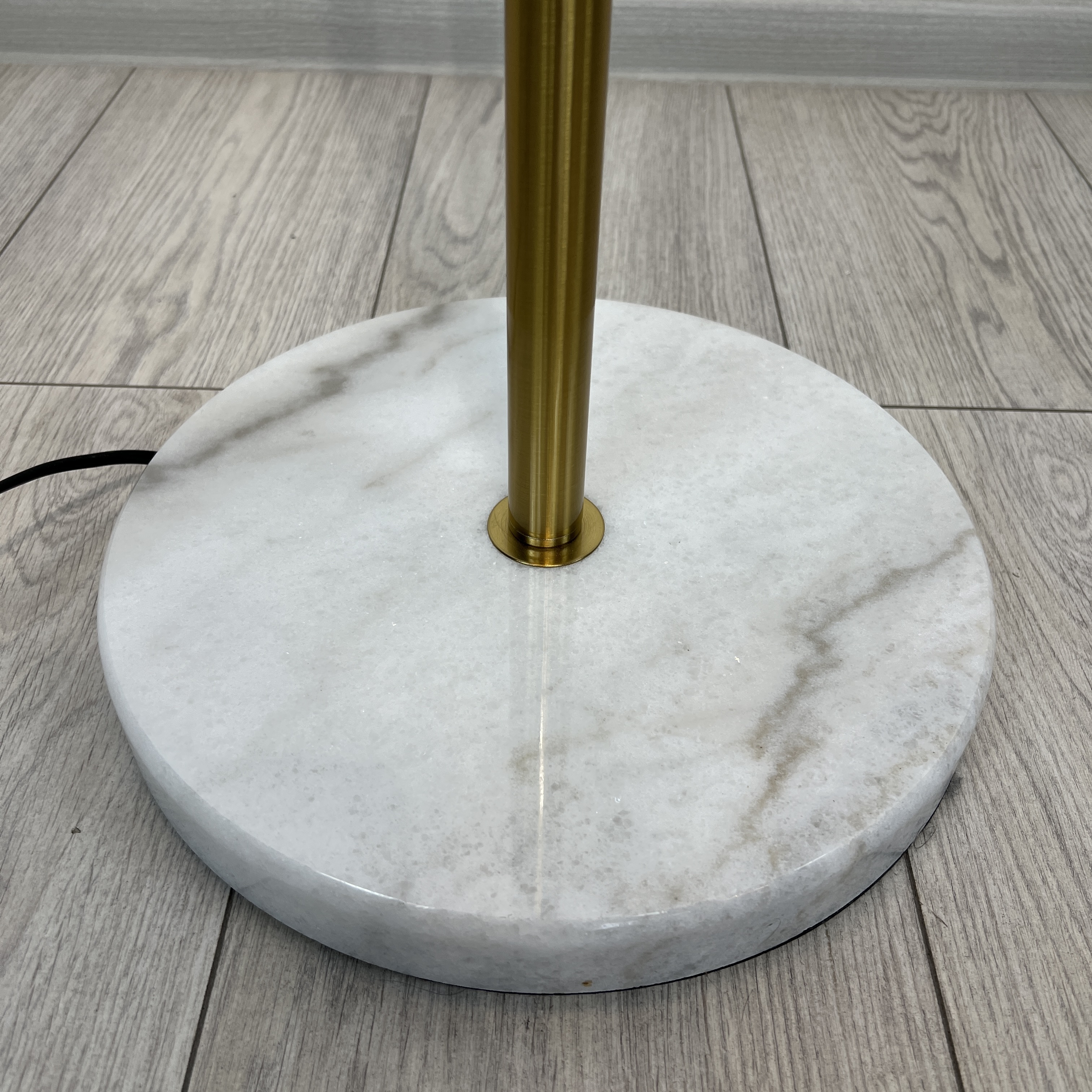Торшер Geneva Glass Floor Lamp Triple 28*28*163 см, 3*E27*60W, ImperiumLoft 41.114-0, Белый, Латунь
