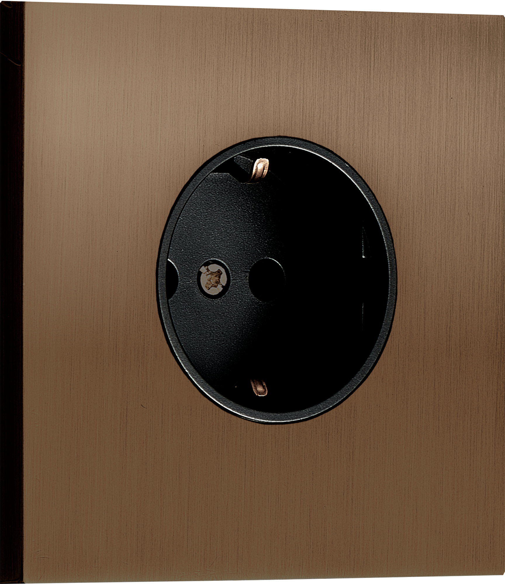 Donel N96 Розетка Schuko с заземлением, со шторками 16A 250 В~ , Бронза, серия DT, DT188BB
