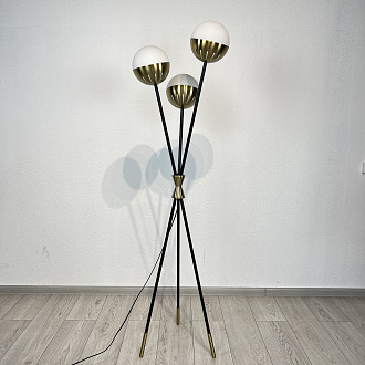 Торшер Caracas Tripod Floor Lamp 50*50*165 см, 3*E27*60W, ImperiumLoft 41.081-0, Чёрный, Латунь