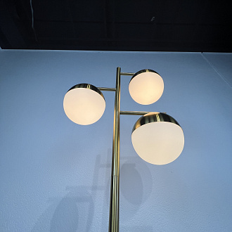 Торшер Geneva Glass Floor Lamp Triple 28*28*163 см, 3*E27*60W, ImperiumLoft 41.114-0, Белый, Латунь